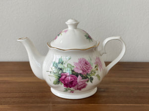 Vintage Royal Patrician Teapot by Dynasty (R)